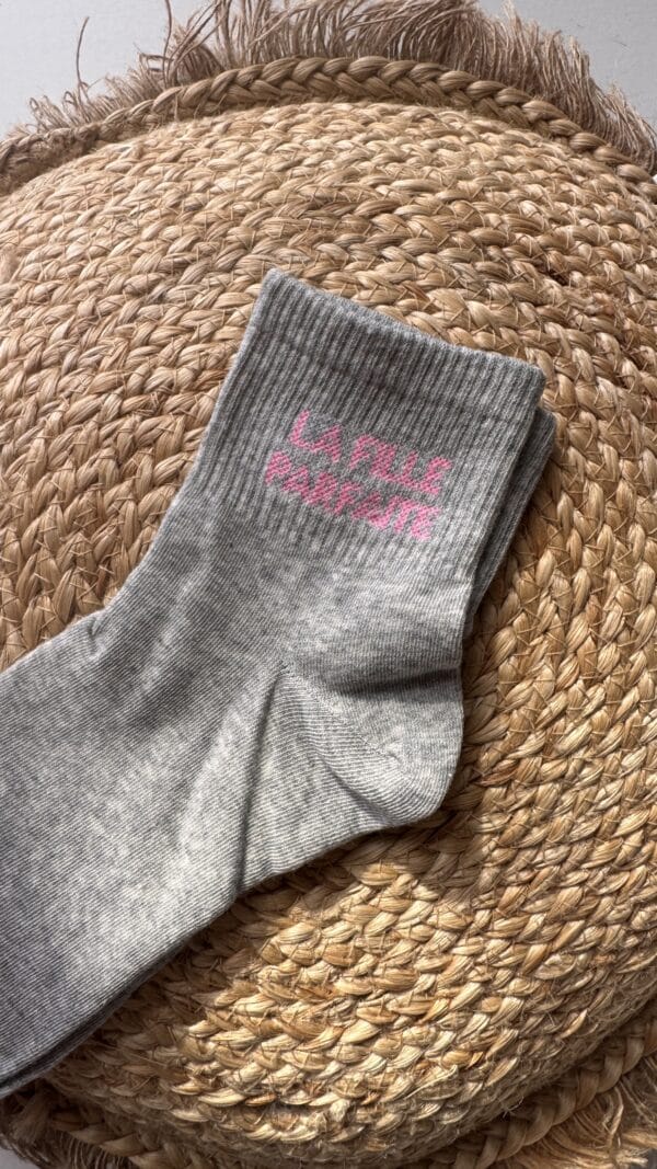 Chaussettes la fille parfaite grise