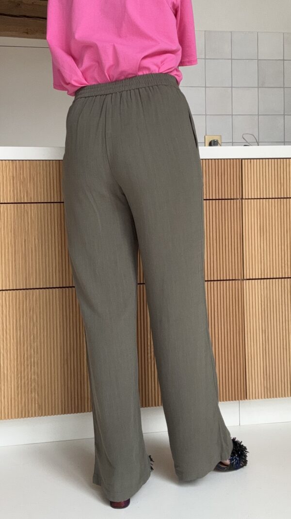 Pantalon Lalia Kaki – Image 4
