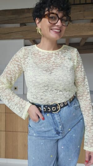 Top dentelle jaune