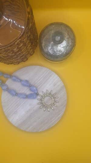 Collier soleil bleu