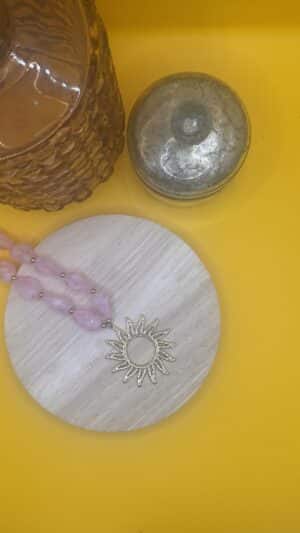 Collier soleil rose